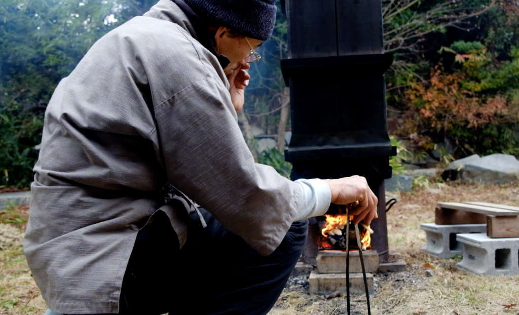 Dans l'atelier d'Okuda-san, il ne fait pas froid
