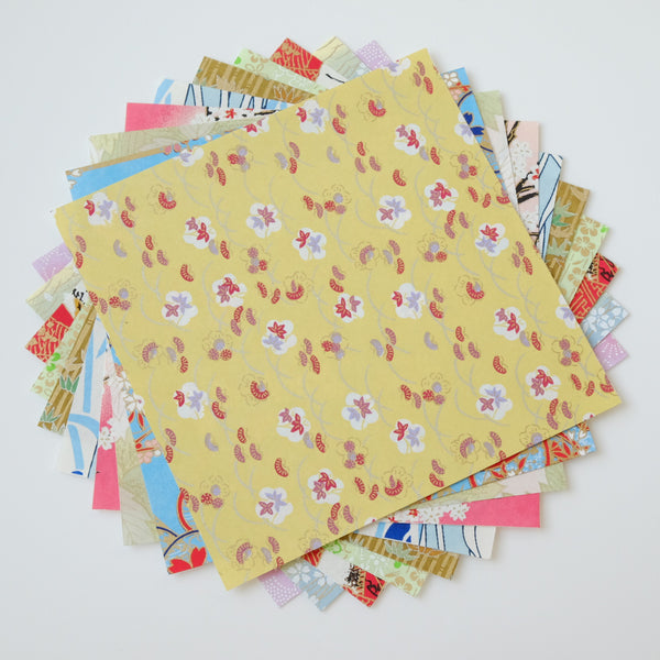 japanese paper - origami paper - papier japonais - washi - papier froissé -  momi - pochette - doré et micacé - 15 x 15 cm